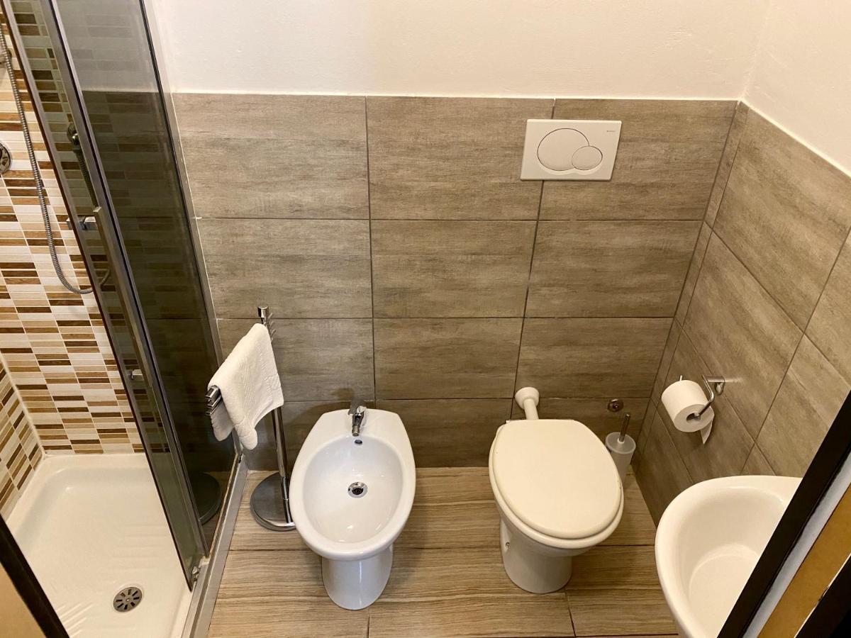 Single Room Private Bathroom
