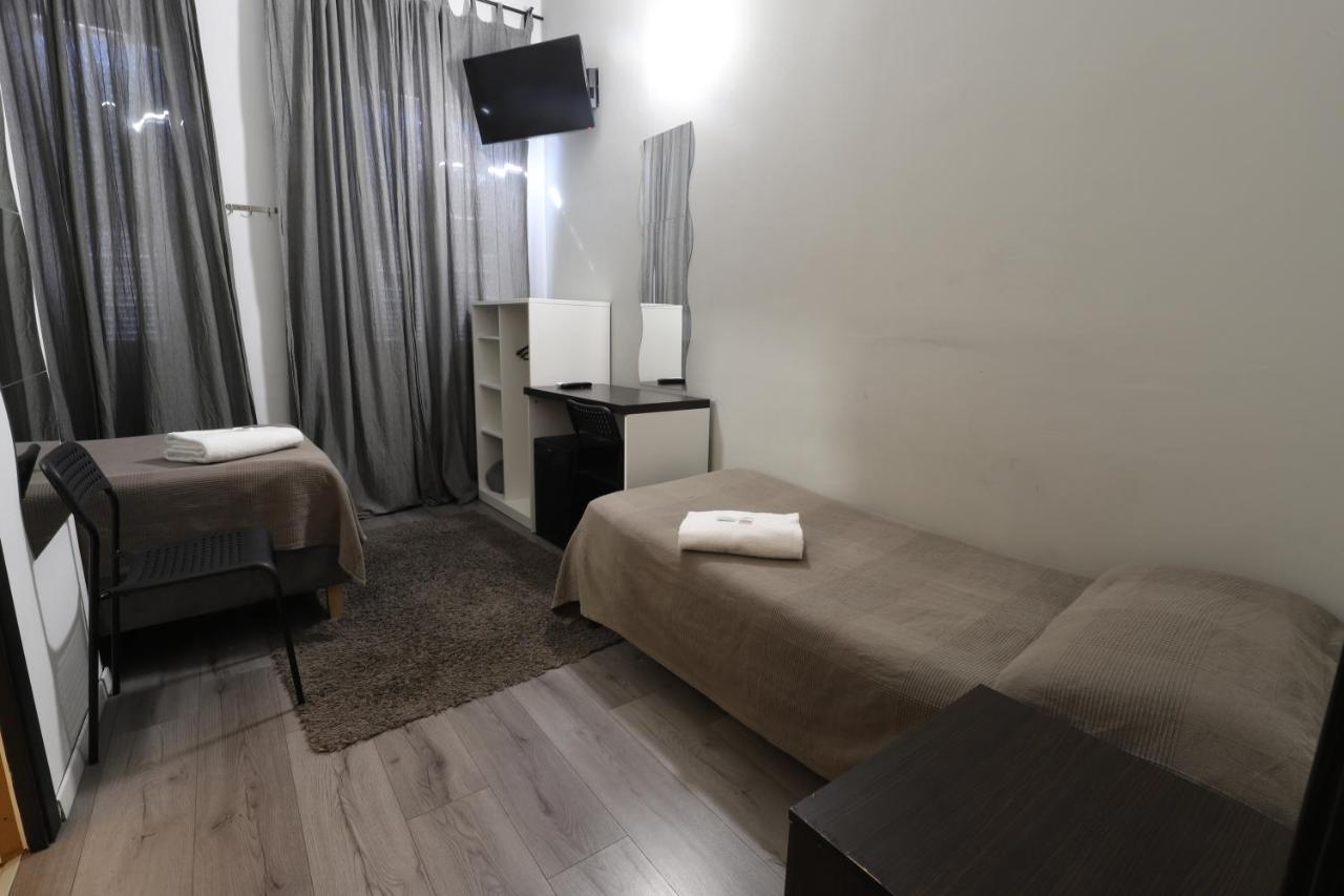 Twin Room Private Bathroom