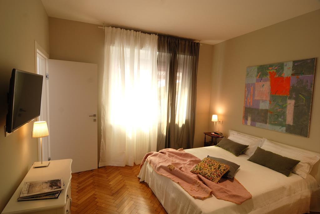 One-Bedroom Apartment,163332468:JPEG