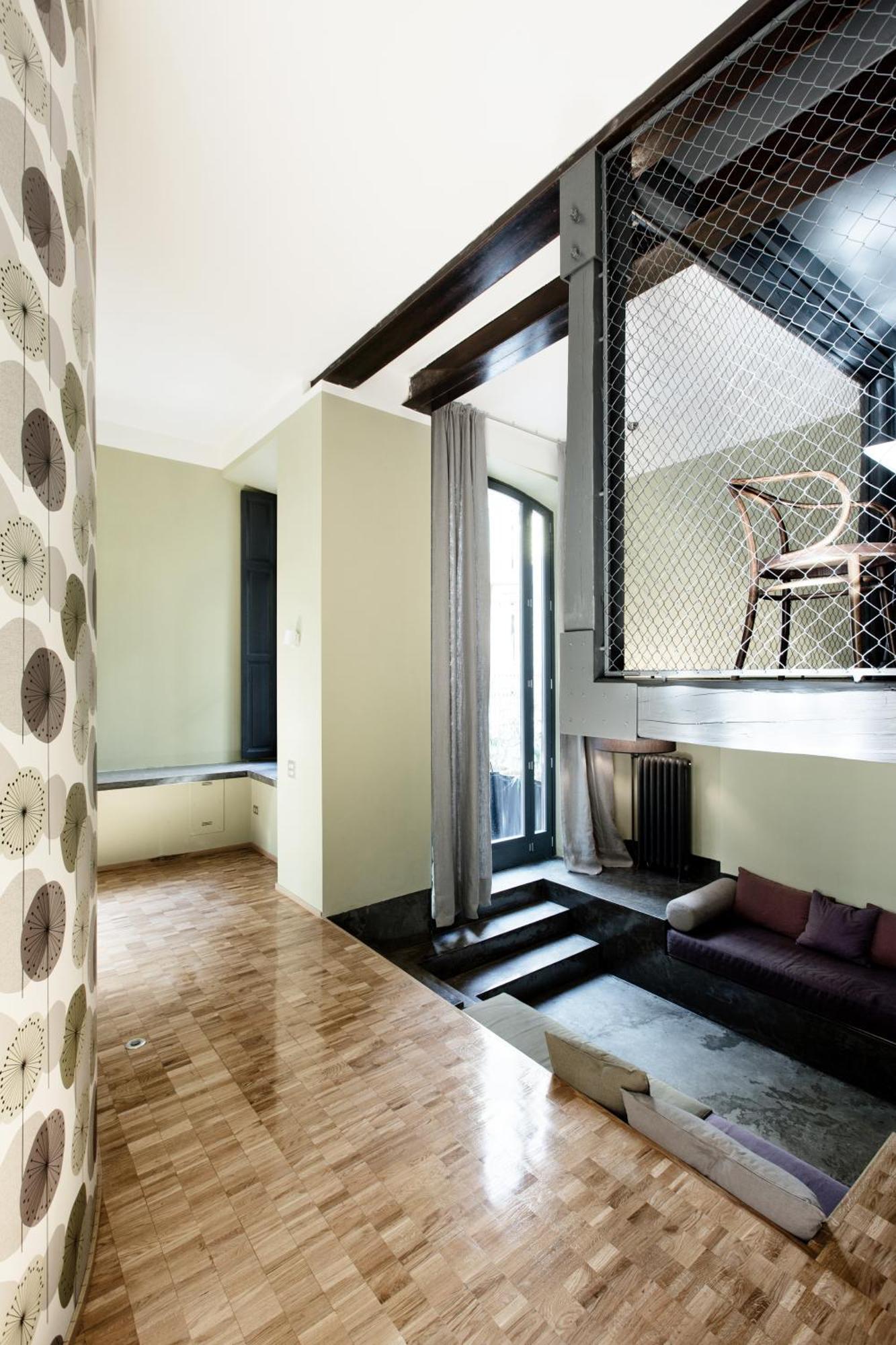 One-Bedroom Apartment Private Garden