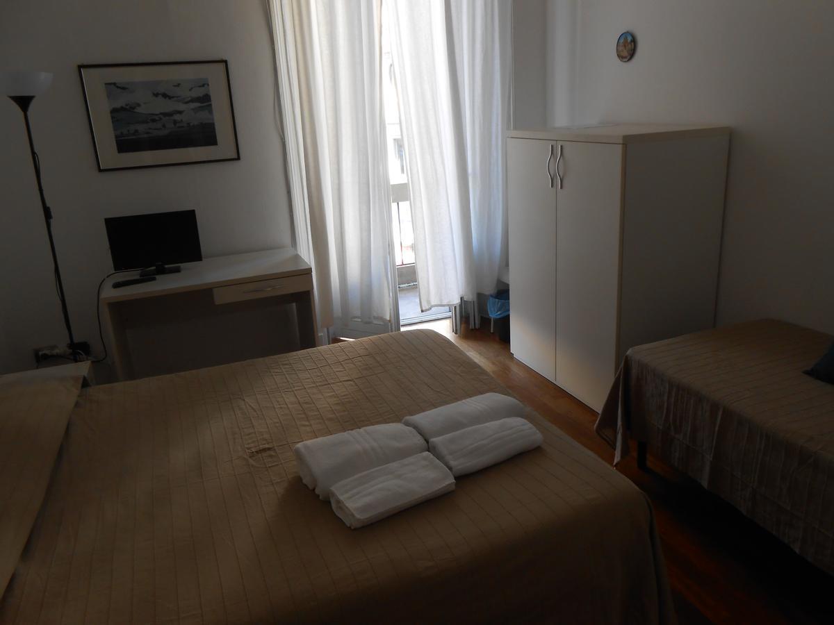 Chambre Triple avec Salle de Bains Commune